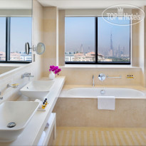 Hyatt Regency Creek Heights Residences Bathroom