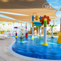 Водный парк с бассейном в Centara Mirage Beach Resort Dubai 4*