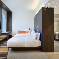 Aloft Dubai Airport Savvy Guestroom