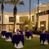 Le Meridien Dubai Hotel & Conference Centre Garden Setup