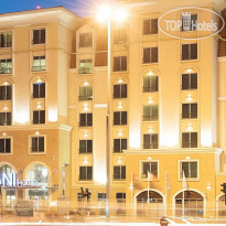 AVANI Deira Dubai Hotel 