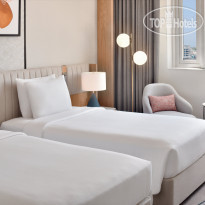 Crowne Plaza Dubai Jumeirah Guest Room - Twin Beds