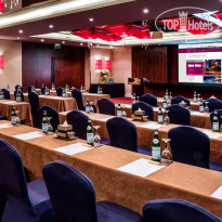 Crowne Plaza Dubai Deira Meeting Room