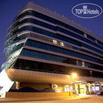 Grand Excelsior Al Barsha view of the hotel in the night