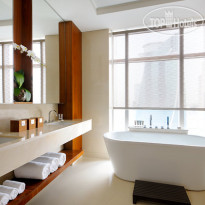 JW Marriott Marquis Dubai Guest Suite Bathroom