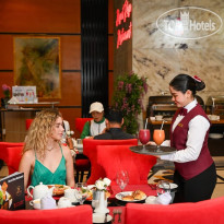 Red Castle Hotel 