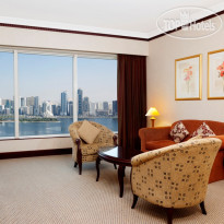Corniche Hotel Sharjah Гостиная номера Люкс (Family S