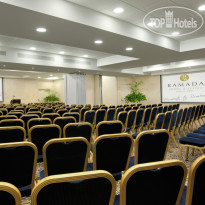Ramada Hotel and Suites Netanya Конференц-зал