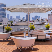 Debrah Brown Tel Aviv