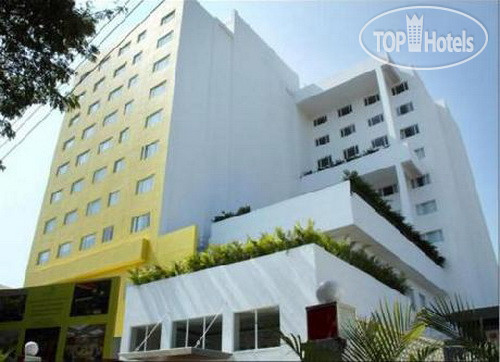 Фотографии отеля  Lemon Tree Hotel, Electronics City Bengaluru 4*