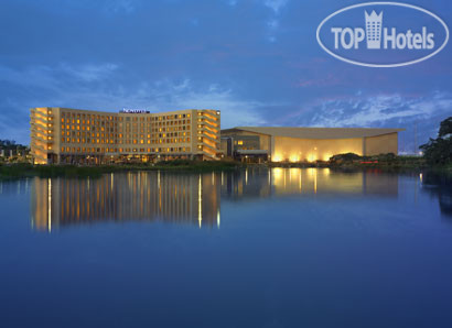 Фотографии отеля  Novotel Hyderabad Convention Centre 4*