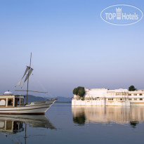 Taj Lake Palace Royal Spa Boat