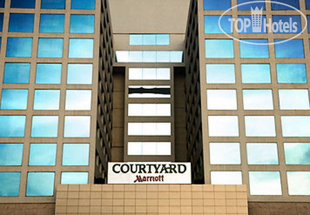 Фотографии отеля  Courtyard Chennai 4*