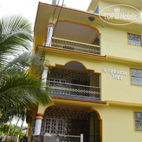 Morjim Guest House 