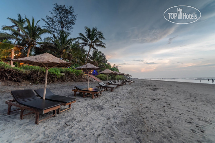 Пляж в Hotel Harmonia by Dukley 4*