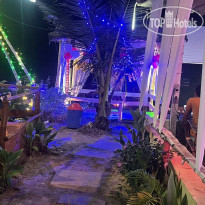 Sydney X Cafe & Beach Huts 