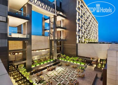 Фотографии отельера The Leela Ambience Convention Hotel Delhi 5*
