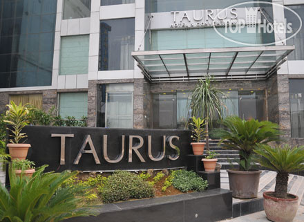 Taurus Sarovar Portico
