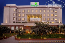 Lemon Tree Hotel City Center 4*