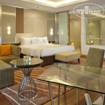 Holiday Inn Mumbai International Airport 