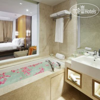 Holiday Inn Mumbai International Airport 