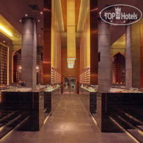 JW Marriott Hotel Pune Вход в Paasha
