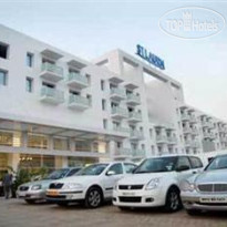 St Laurn Suites 