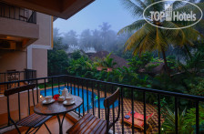 The Treehouse Blue 3*