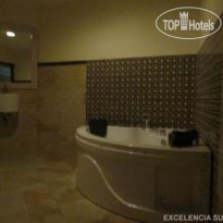 Excelencia Hotel Suites 