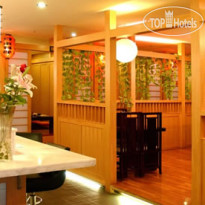 Gold Hotel