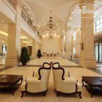 Blue Sky Hotel Yantai Вестибюль