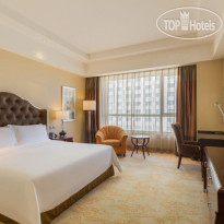 Yulong International Hotel 