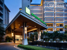 Holiday Inn Suites Sanya Yalong Bay 5*