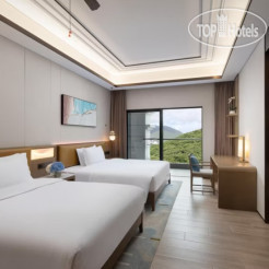 Holiday Inn Suites Sanya Yalong Bay 5*