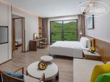 Holiday Inn Suites Sanya Yalong Bay 5*