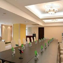 King Court Hotel