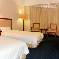He Shen Hotel 