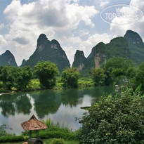 Yangshuo Mountain Retreat 