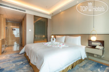 Auto City Ruili Hotel