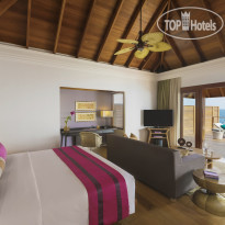 Dusit Thani Maldives Water Villa with Pool_Bedroom 