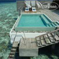 Dusit Thani Maldives 