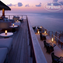 Dusit Thani Maldives Sala Bar