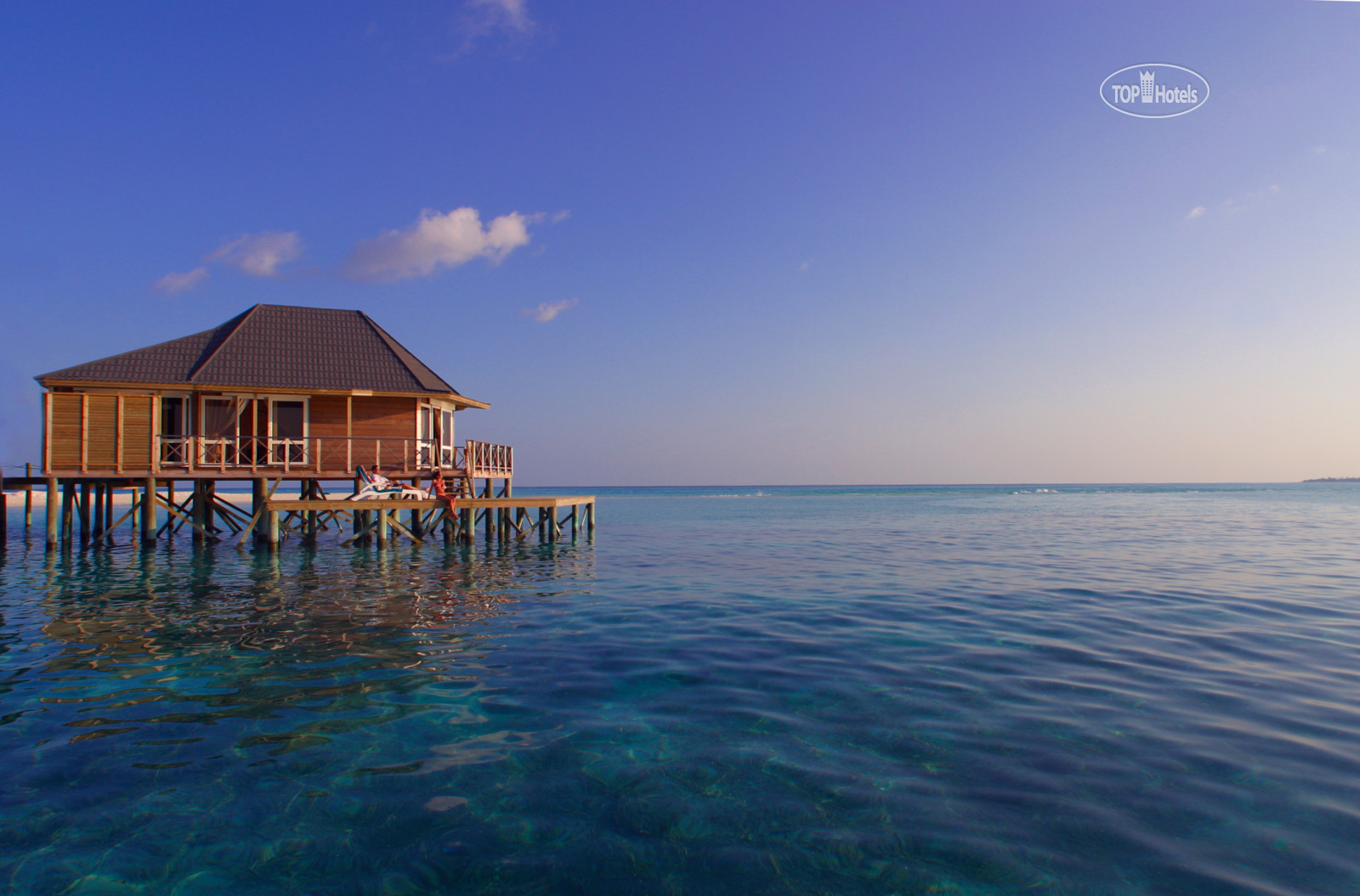 Kuredu island. Остров Куреду Мальдивы. Куреду отель Мальдивы. Отель Kuredu Island Resort & Spa, Мальдивы. Атолл Лавиани отель Kuredu Resort.