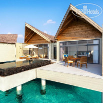 Movenpick Resort Kuredhivaru Maldives Overwater Pool Villa - Вид с в