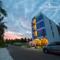 The White Harp Beach Hotel 