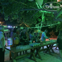 Dhiffushi Inn Beach live music and BBQ