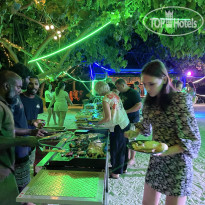 Dhiffushi Inn Beach live music and BBQ