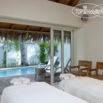 Holiday Inn Resort Kandooma Kandoom Spa by Como Shambhala
