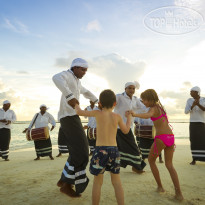 Kurumba Maldives Танцы Боду-Беру