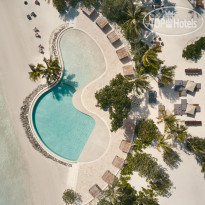Patina Maldives, Fari Islands